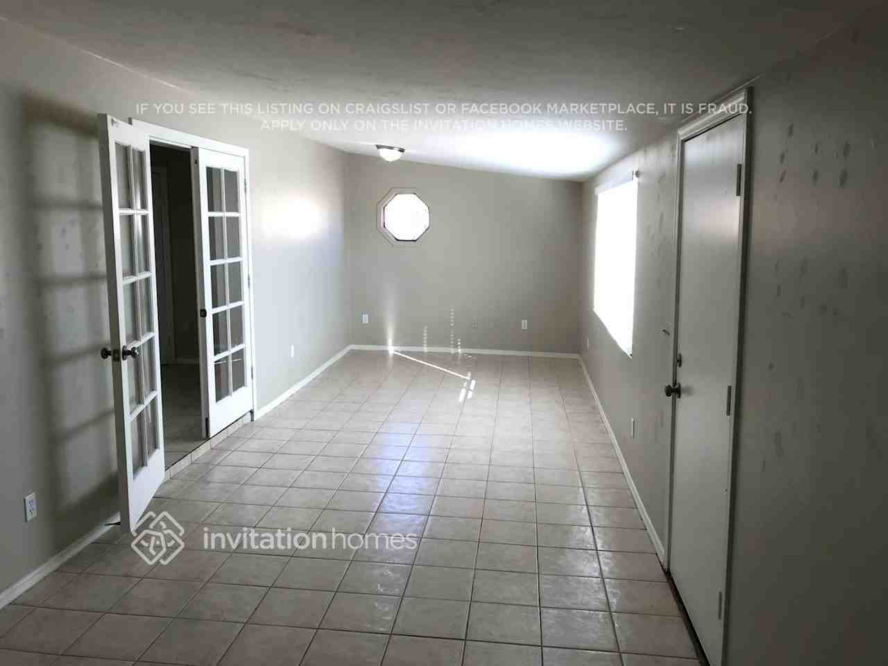 1031 W 6th Pl - Photo 6 of 13