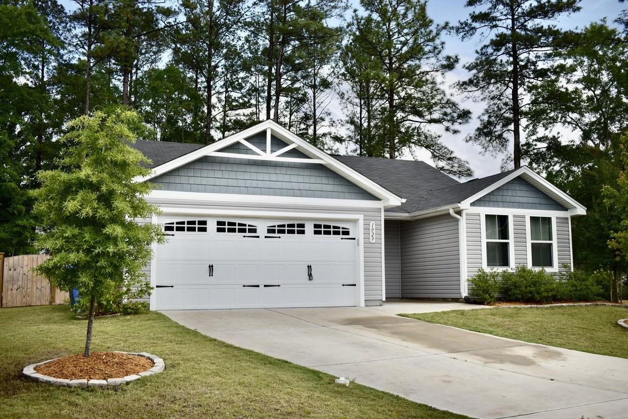 1029 Bermuda Cedar Ln - Photo 2 of 50