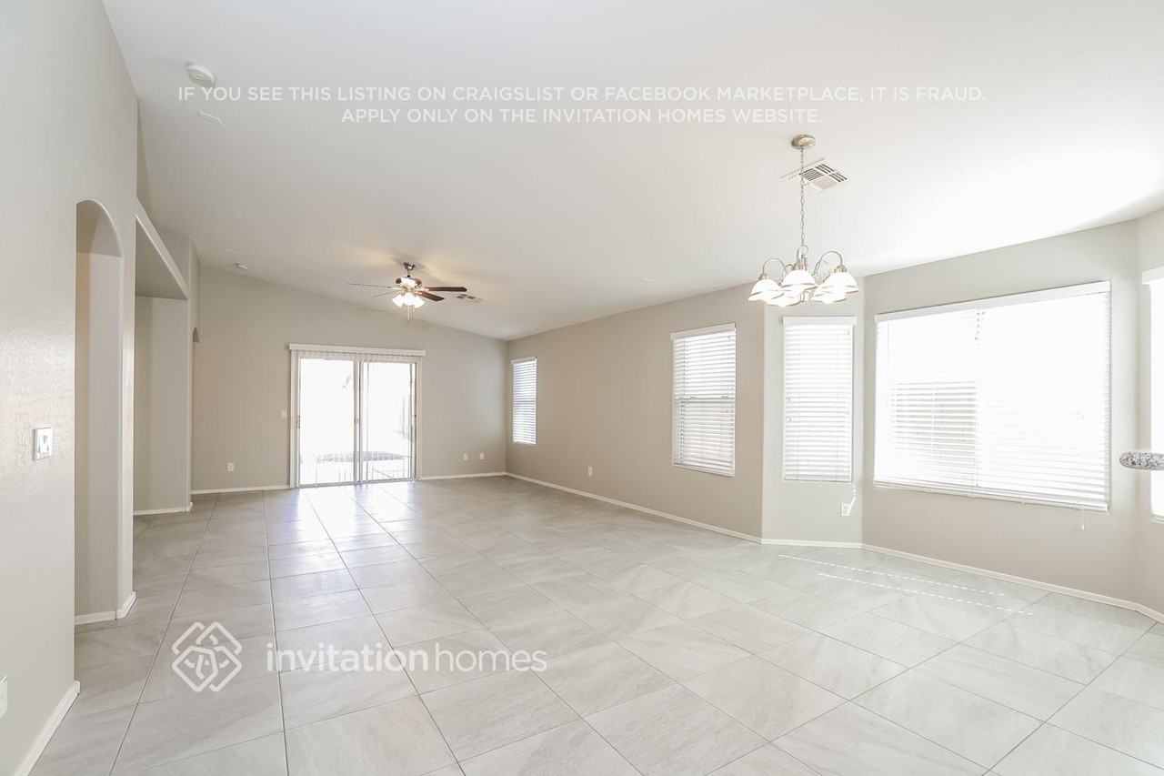 9140 W Williams St - Photo 3 of 12