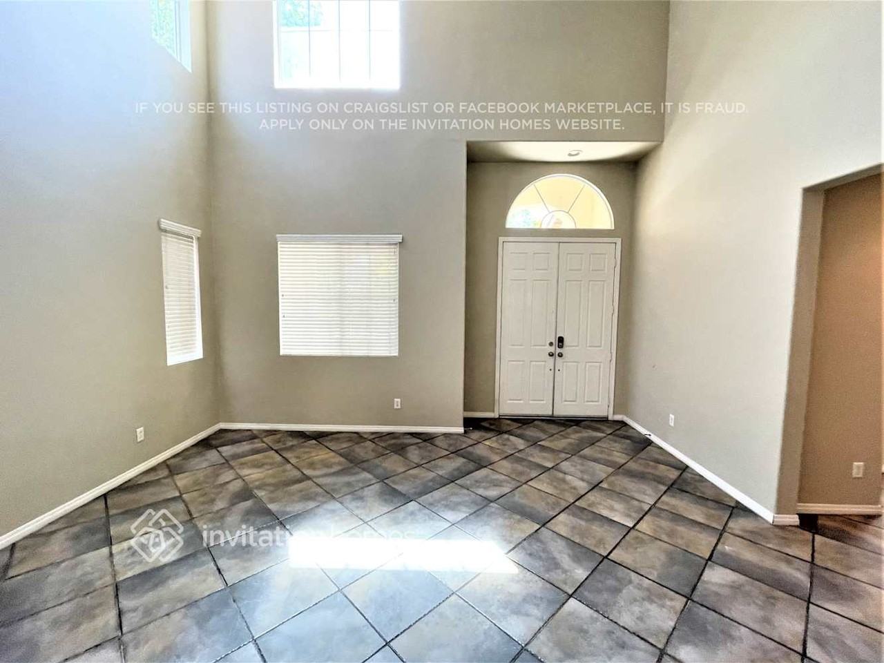 41029 Crimson Pillar Ln - Photo 3 of 7