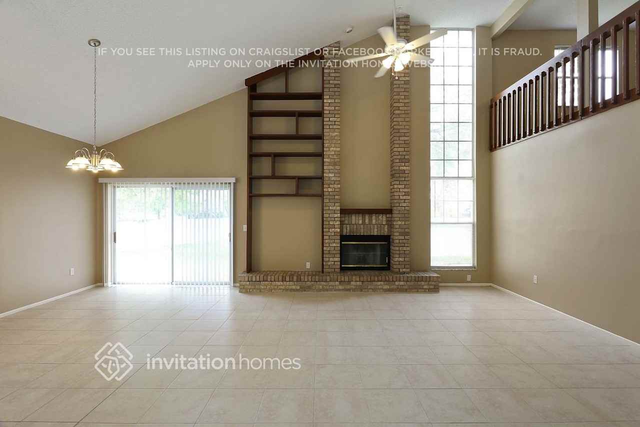 1202 Barmere Ln - Photo 3 of 19