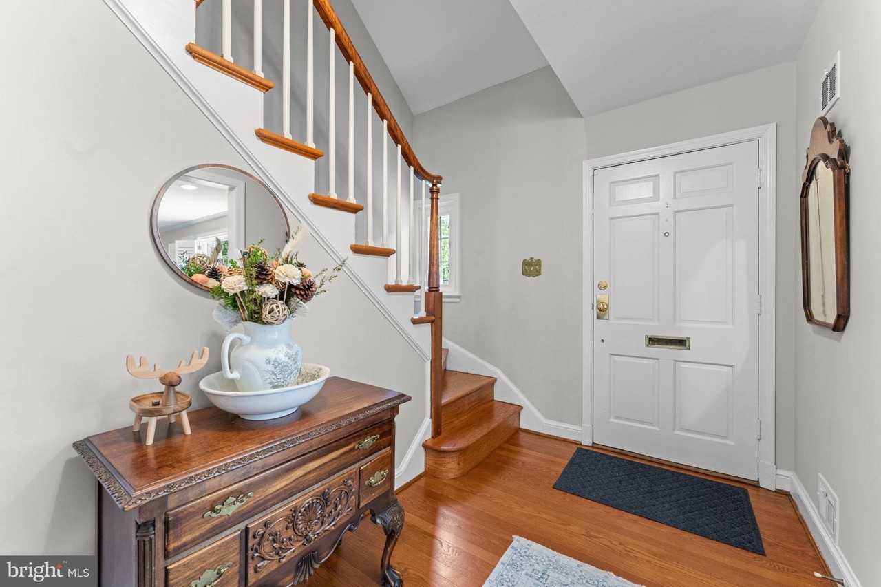 5121 Baltan Rd - Photo 4 of 50