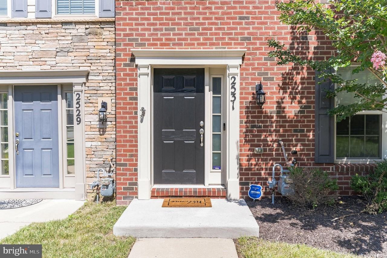 2531 Standifer Pl - Photo 4 of 37