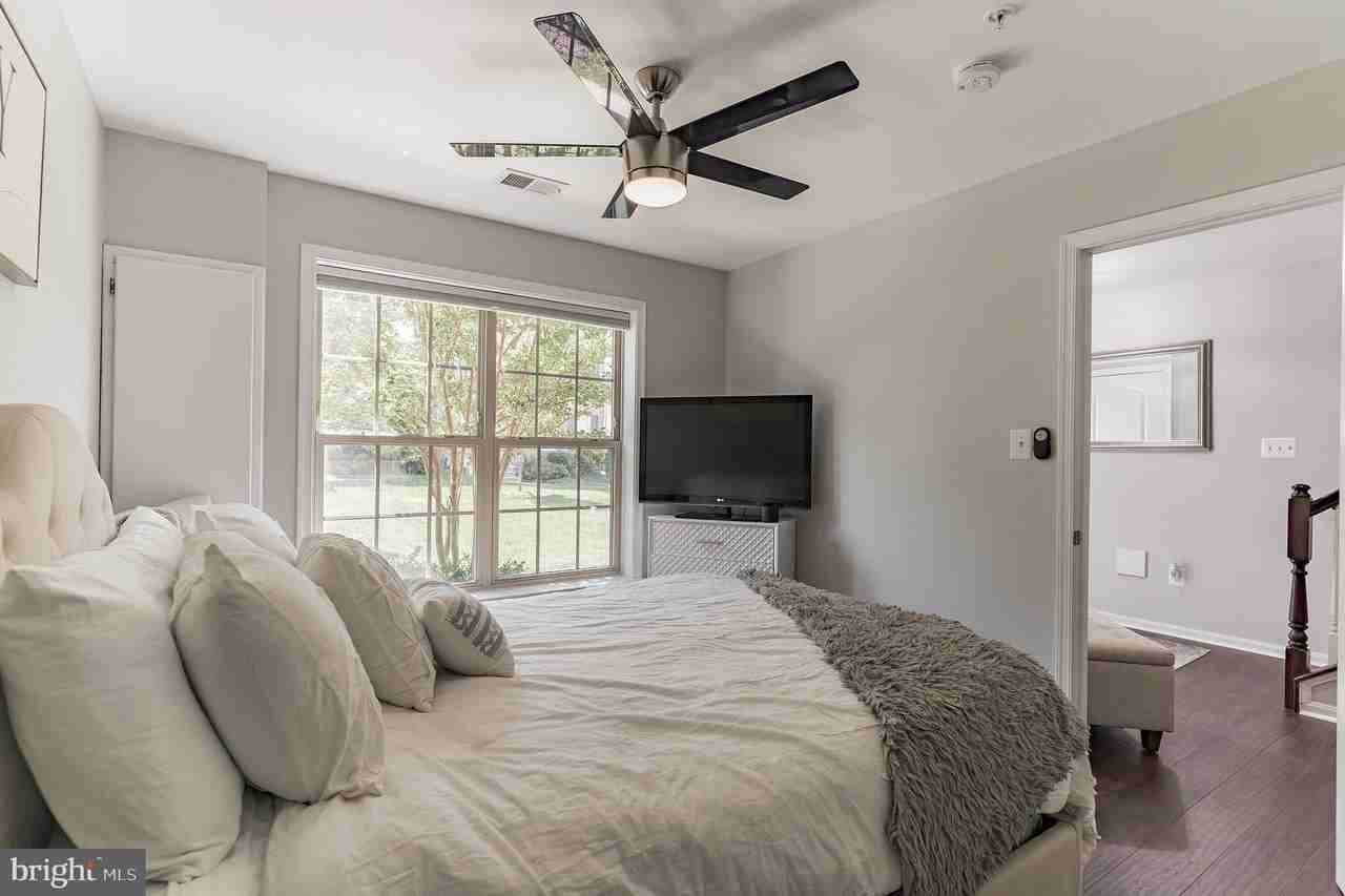 2531 Standifer Pl - Photo 7 of 37