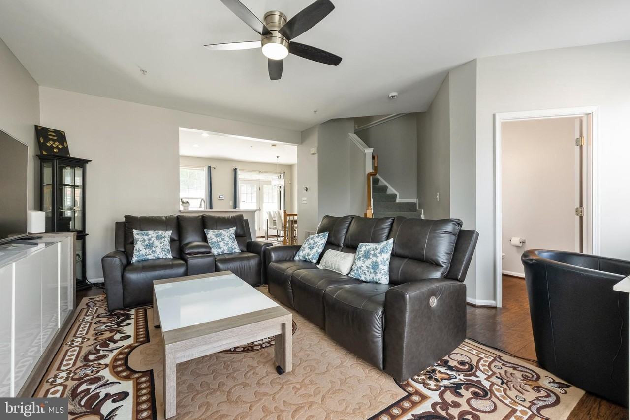 4004 Meadow Trail Ln - Photo 4 of 35