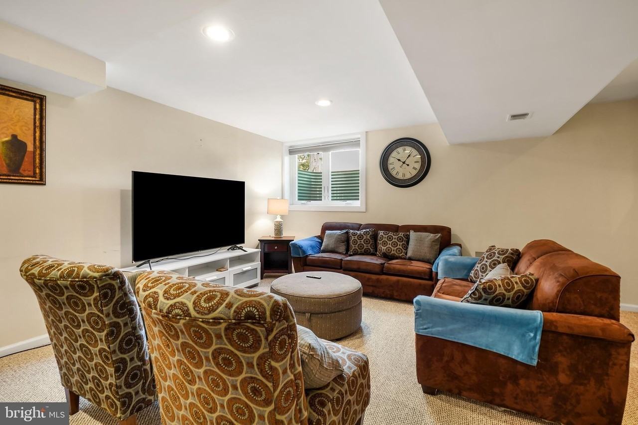 2505 Falling Brook Ter - Photo 4 of 29