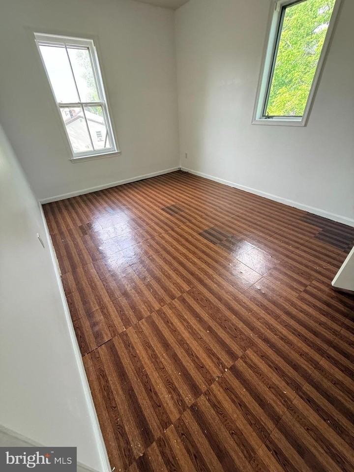 1134 E Park Ave - Photo 2 of 2