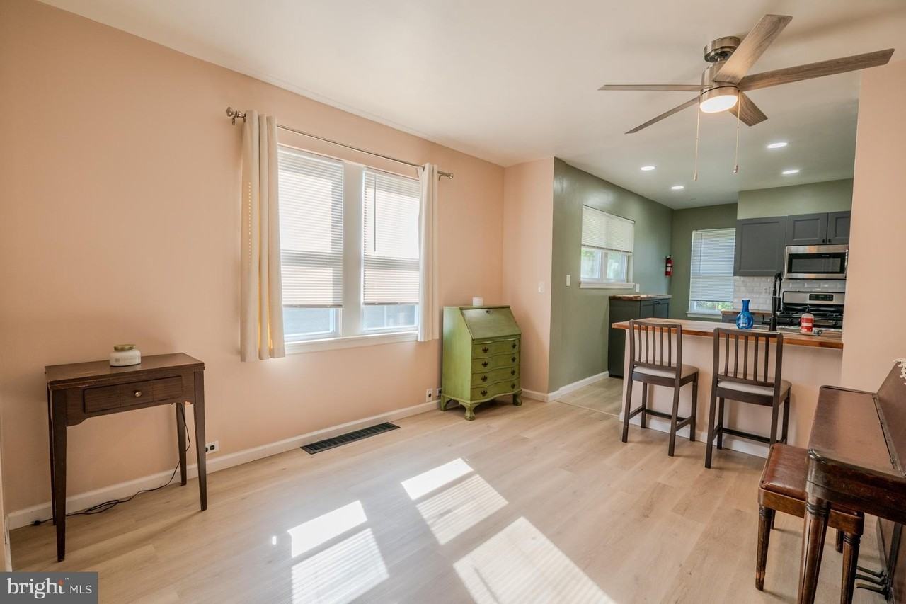 17 E Oakland Ave - Photo 6 of 23