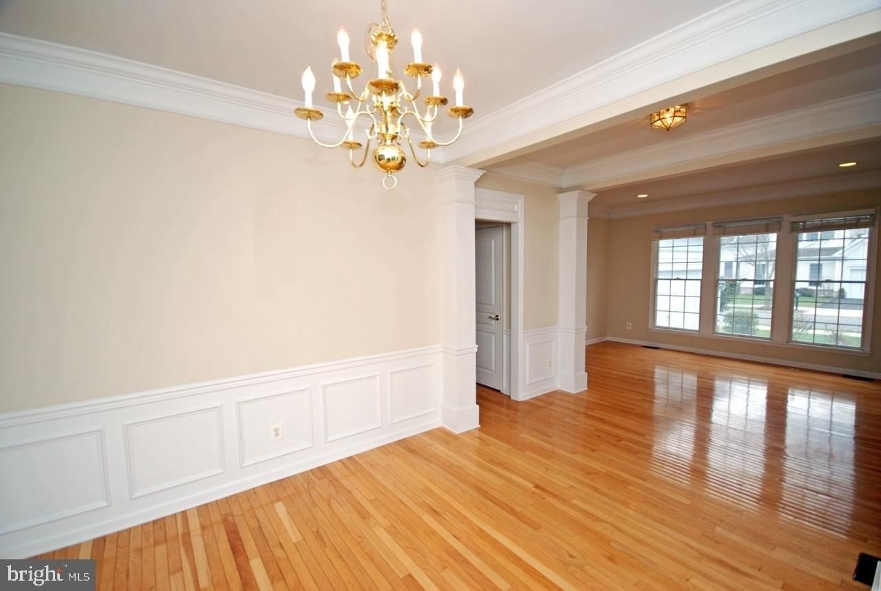 31 Maidenhead Rd - Photo 3 of 35
