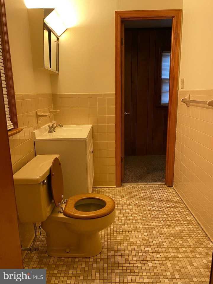 105 Fay St - Photo 6 of 18