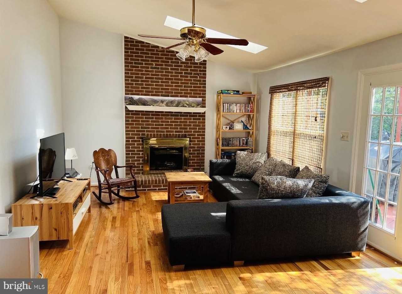 13312 Glen Taylor Ln - Photo 3 of 6