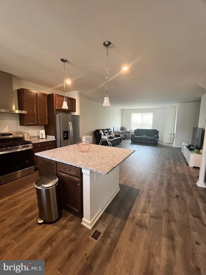 608 Cherryview Dr - Photo 4 of 5