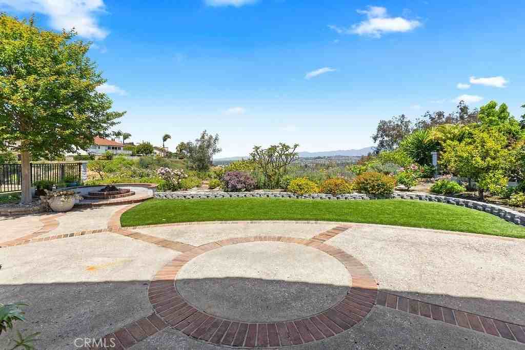 24161 Becard Dr - Photo 3 of 10