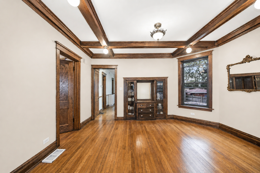 1449 W Hollywood Ave - Photo 5 of 10