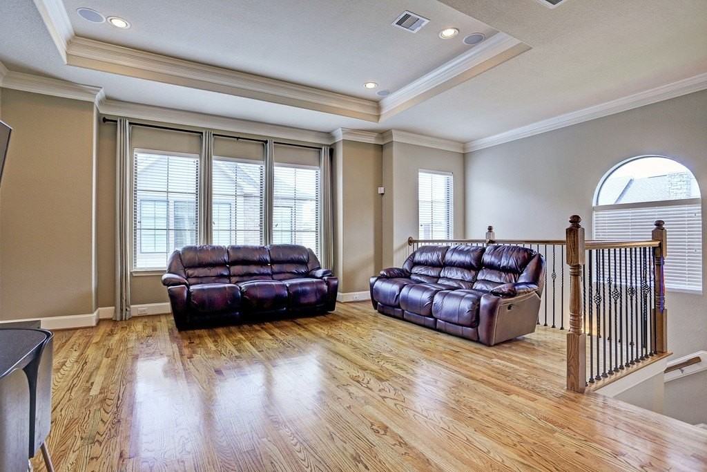 337 Cage St - Photo 2 of 20