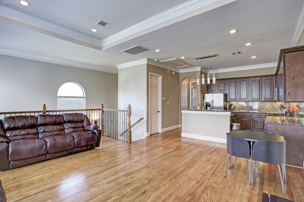 337 Cage St - Photo 4 of 20