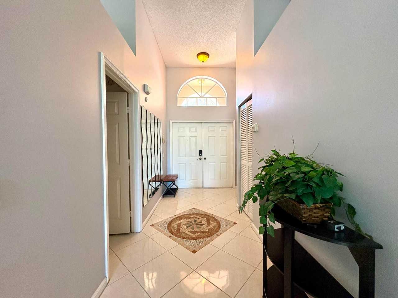 3771 Newport Ave - Photo 7 of 29