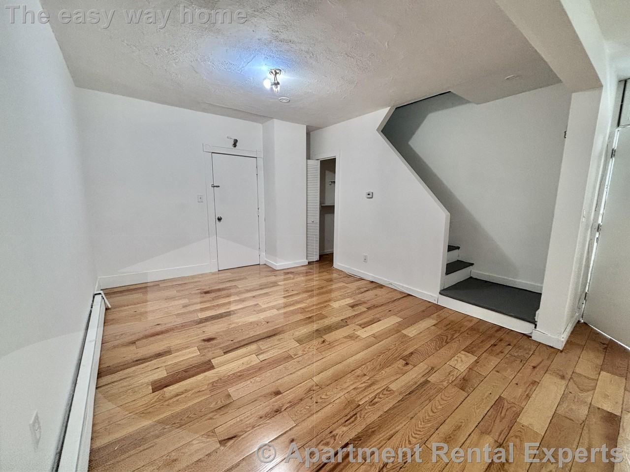 509 Medford St #2 - Photo 5 of 17