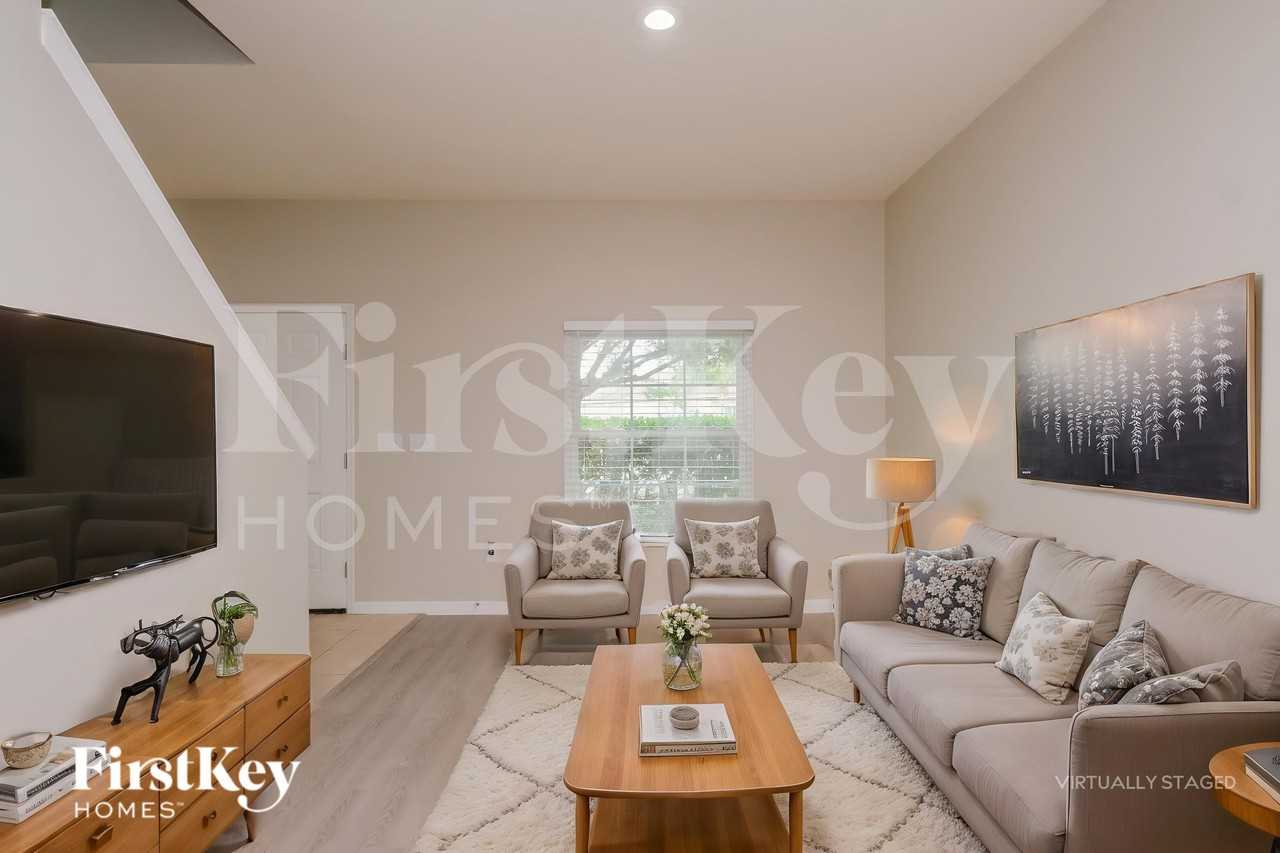 11108 Creek Haven Dr - Photo 4 of 20