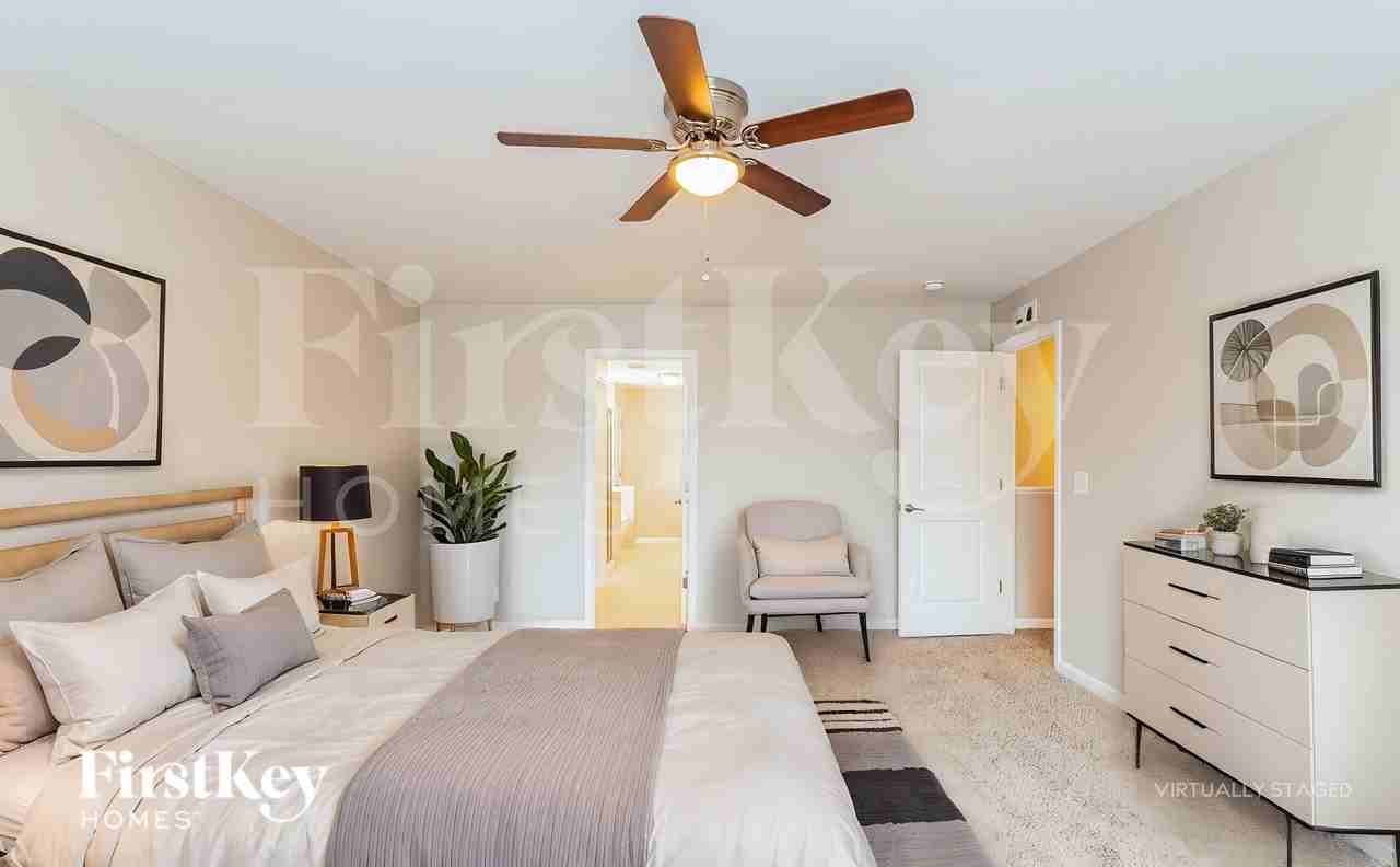 204 Laurel Mist Way - Photo 2 of 3