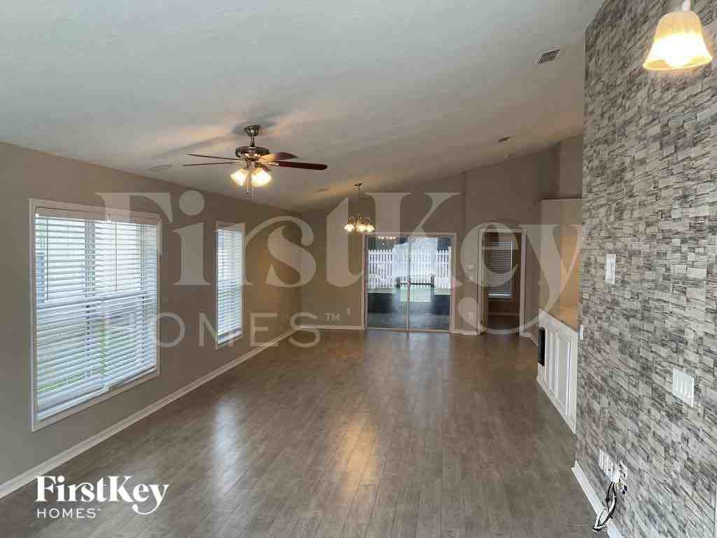 14140 Sapphire Bay Cir - Photo 2 of 18