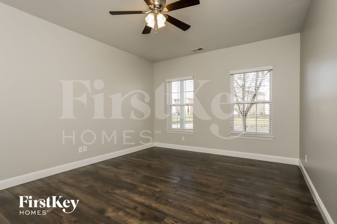 410 Covered Bridge Ln - Photo 7 of 15