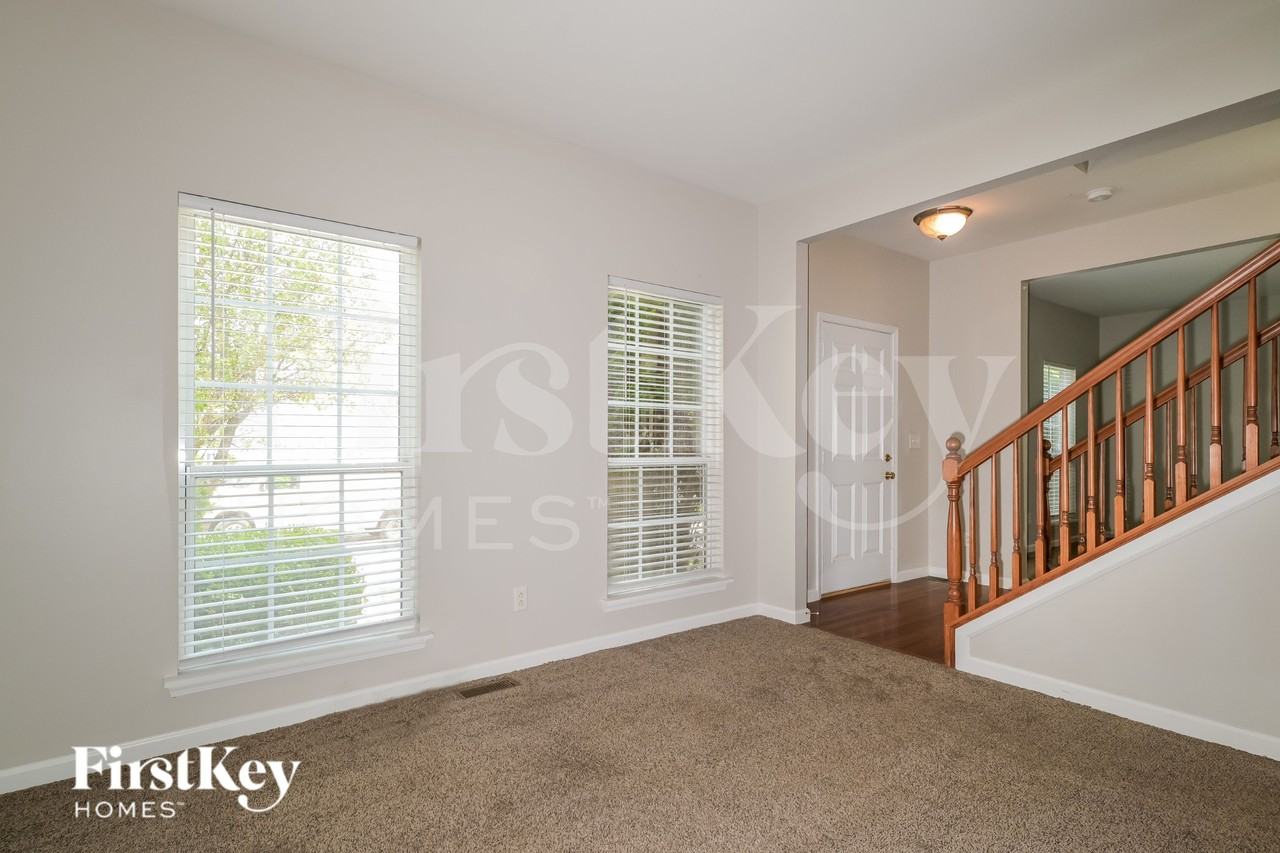 217 Hawksbury Pl - Photo 3 of 16