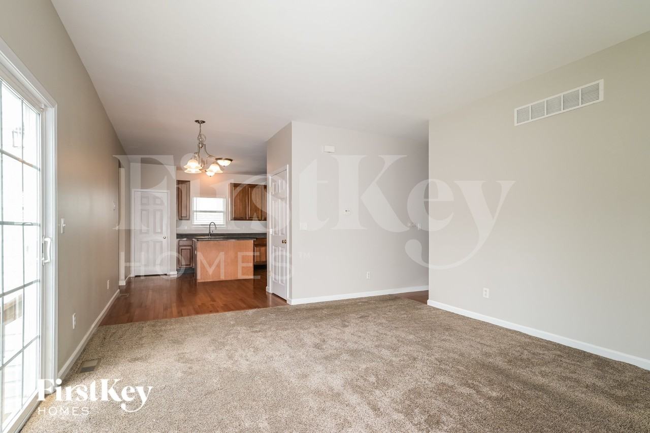 217 Hawksbury Pl - Photo 6 of 16