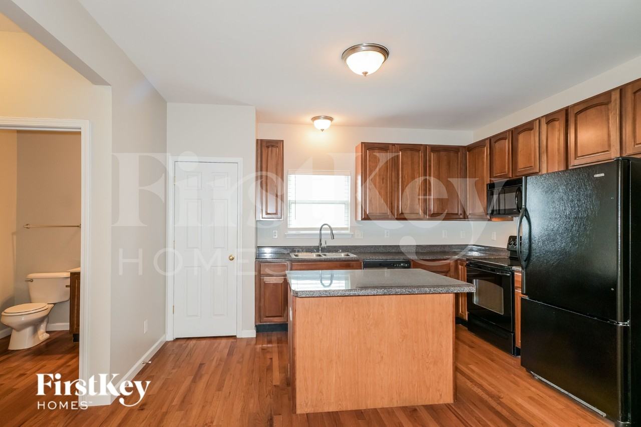 217 Hawksbury Pl - Photo 7 of 16