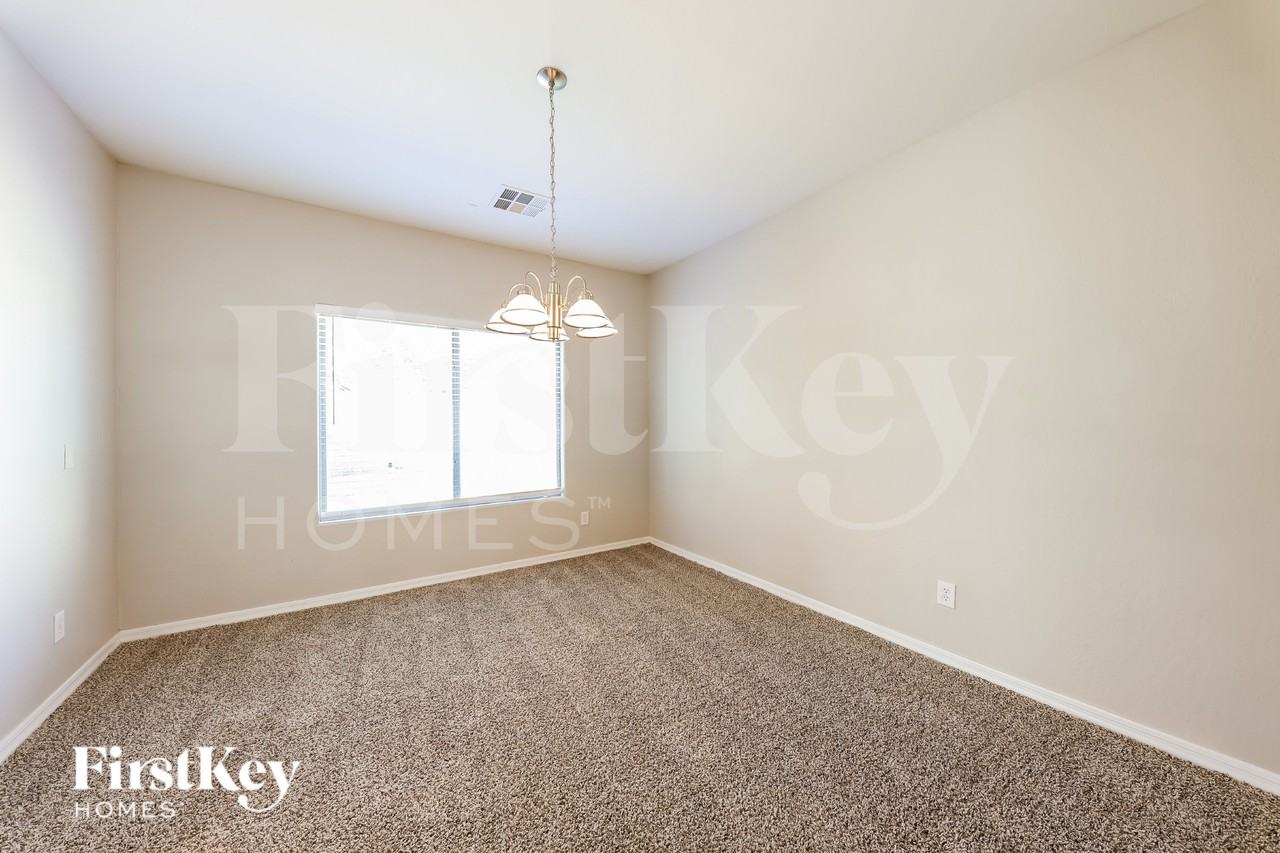 15608 N 172nd Ln - Photo 6 of 17