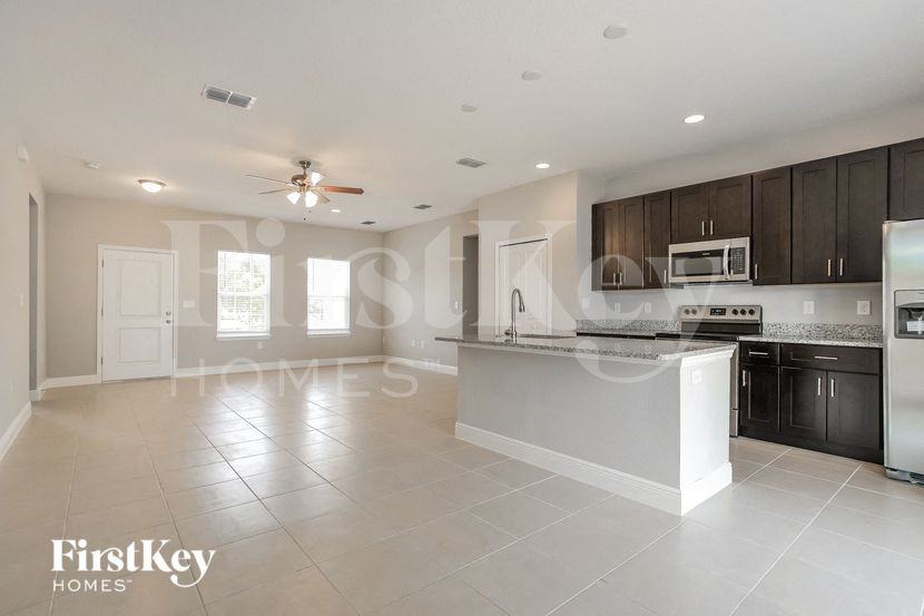 568 Hummingbird Ct - Photo 5 of 15