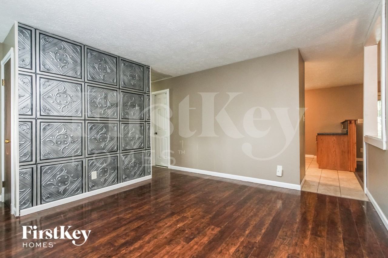 5439 Durango Ct - Photo 2 of 18