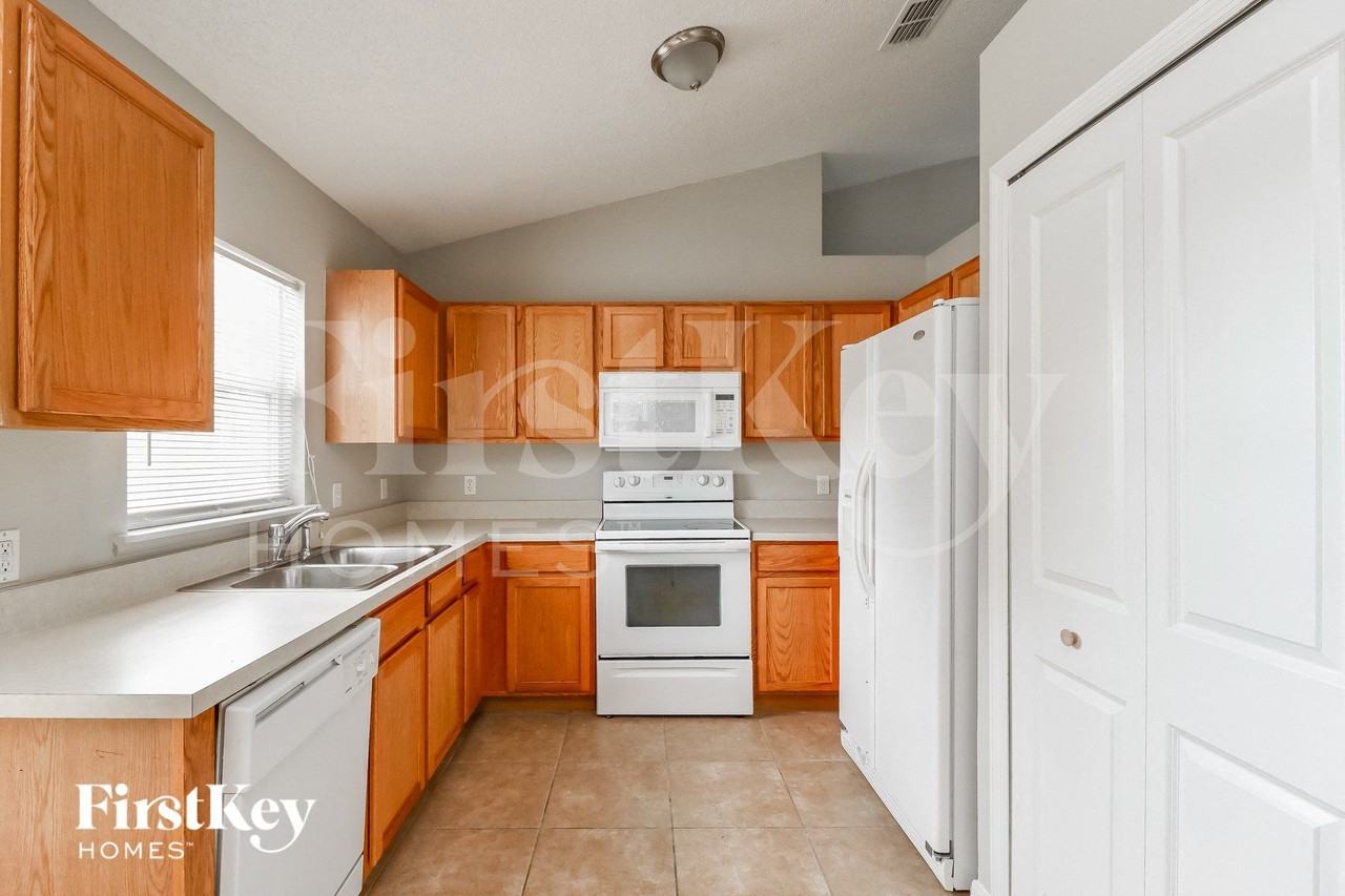 3457 Sleepy Hill Oaks St - Photo 6 of 15