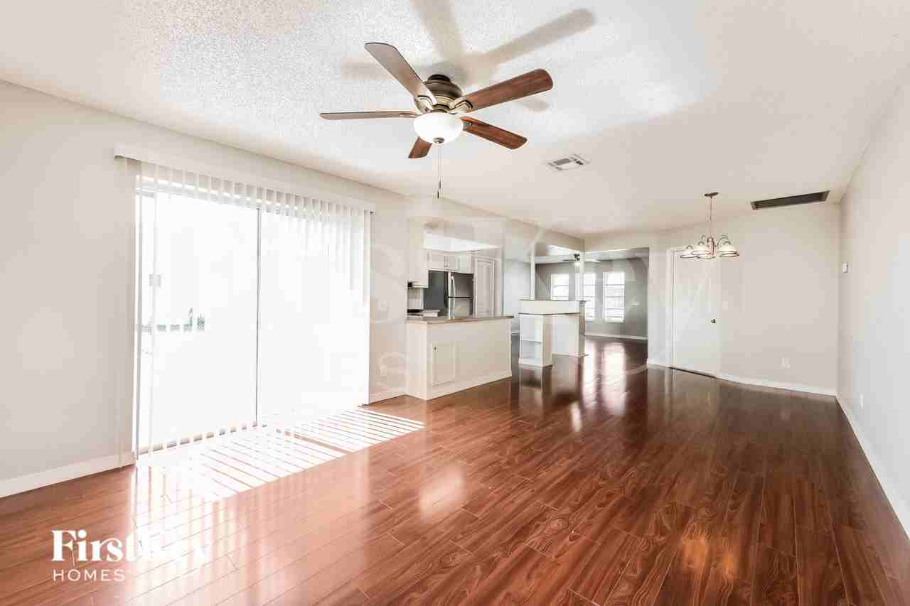 2126 Seter - Photo 5 of 16