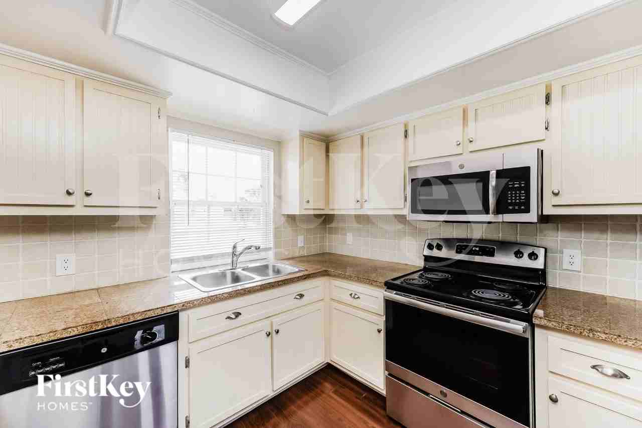 2126 Seter - Photo 6 of 16