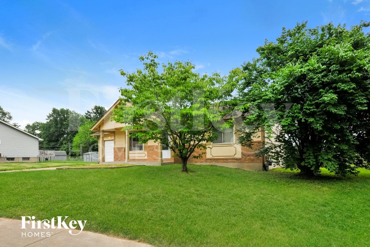 2009 Monks Hollow Dr - Photo 2 of 15