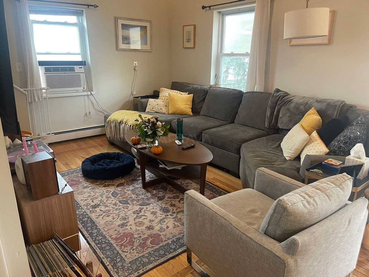 36 Merriam St #2 - Photo 2 of 10