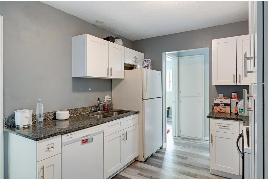 1659 10th Ave #3 - Photo 3 of 10