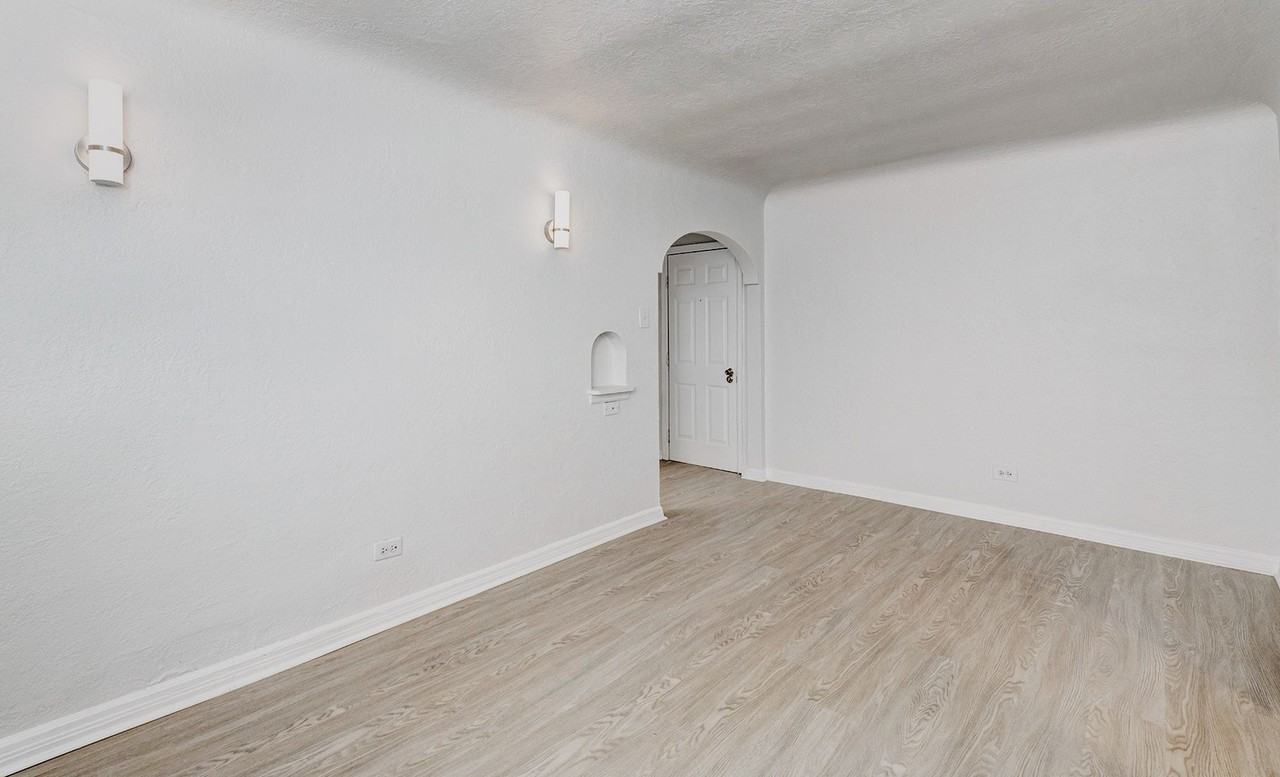 1120 S Logan St #1 - Photo 2 of 8