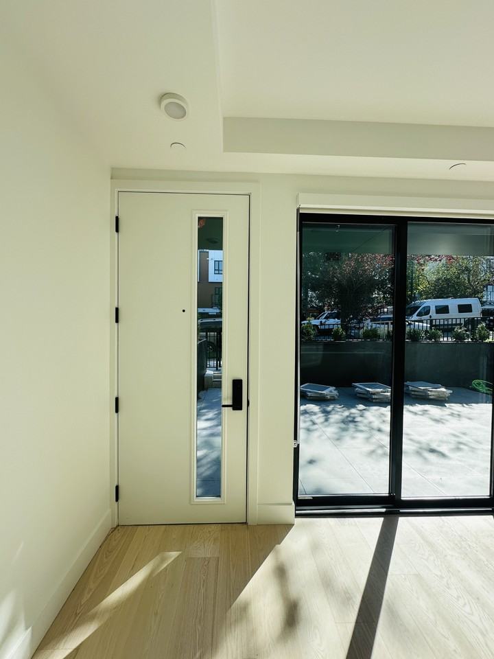 561 28th Ave W #112 - Photo 4 of 30