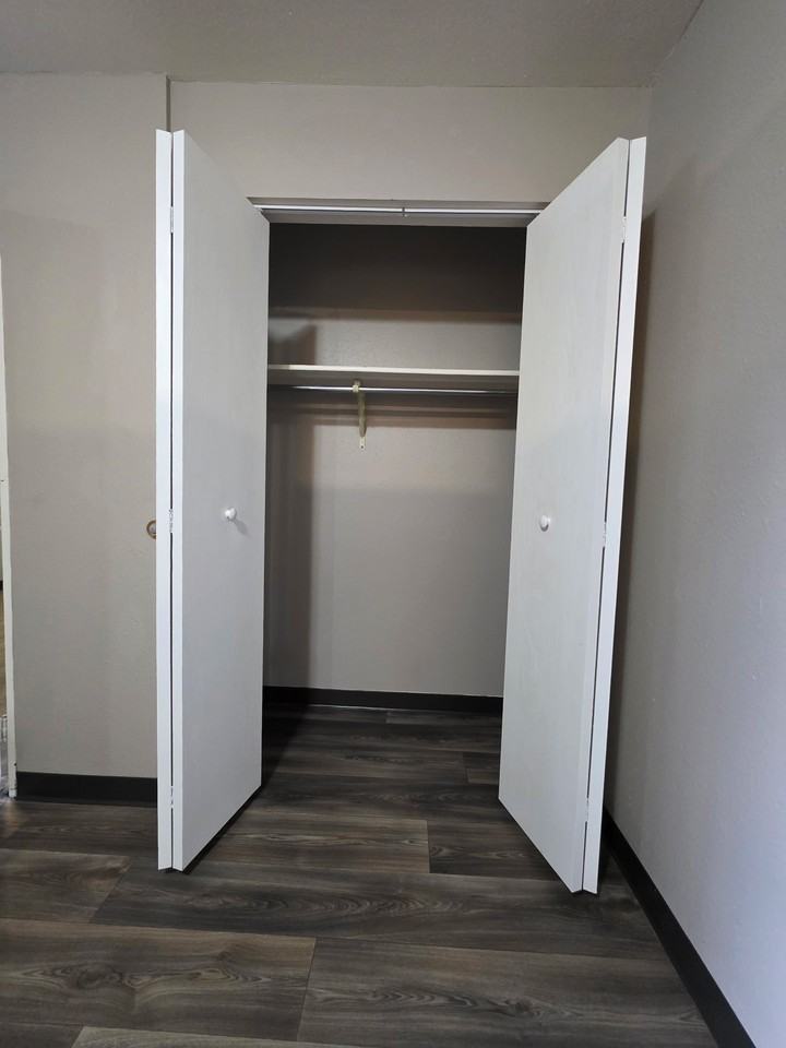 1627 7th St N #4 - Photo 3 of 18