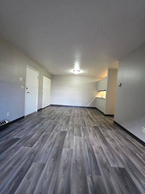 1627 7th St N #4 - Photo 4 of 18