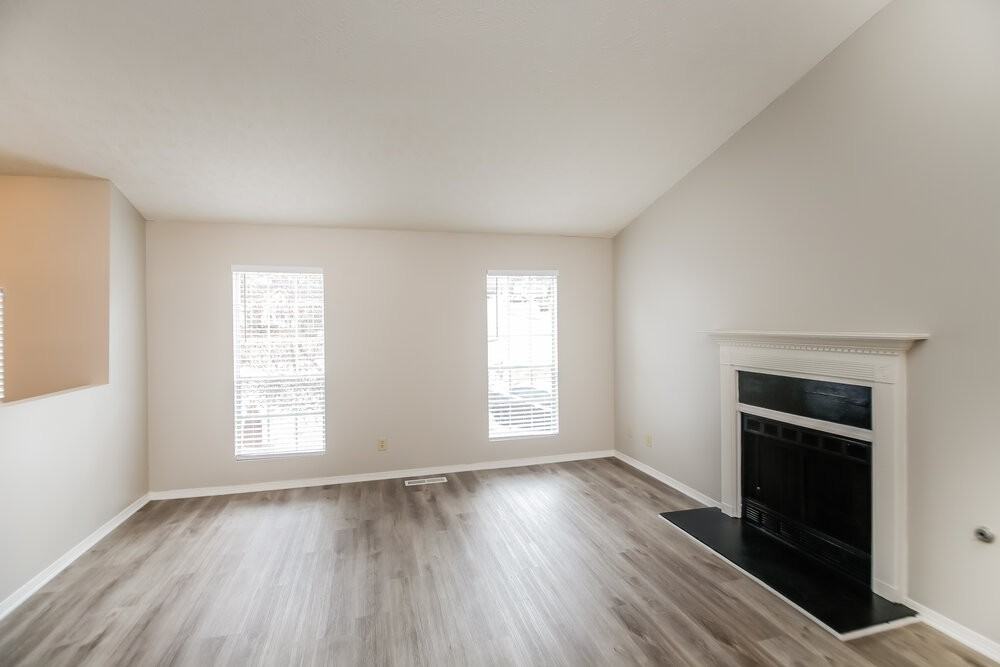 6018 Valley Trails Ct - Photo 4 of 15