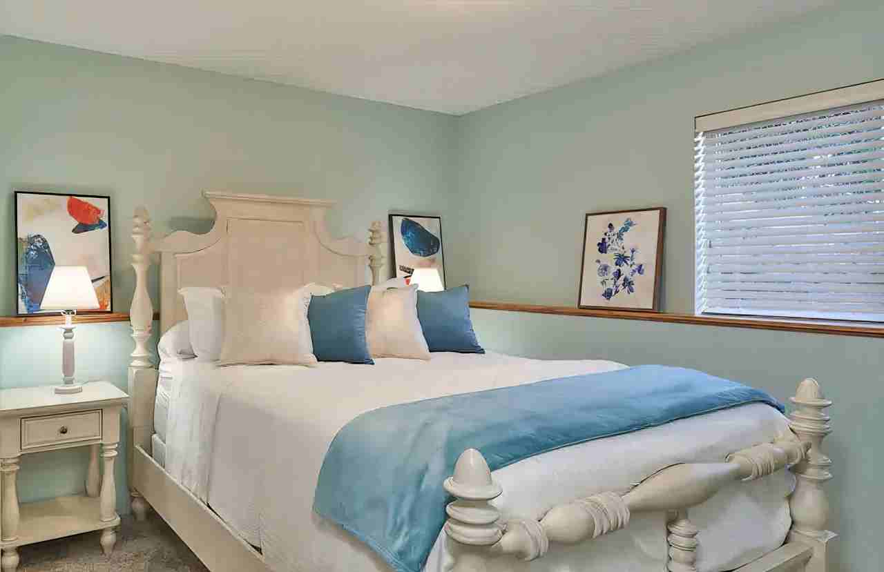 1112 Nw Elm St - Photo 2 of 16