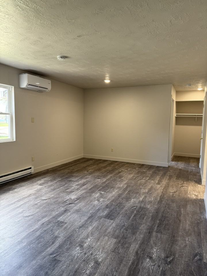 415 S Robert St #8 - Photo 3 of 7