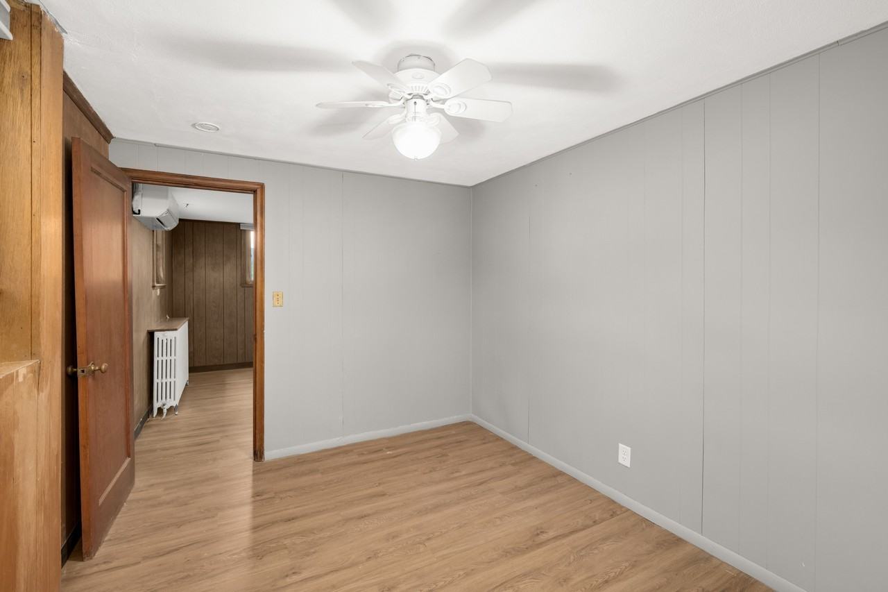 895 Humboldt Ave - Photo 5 of 12