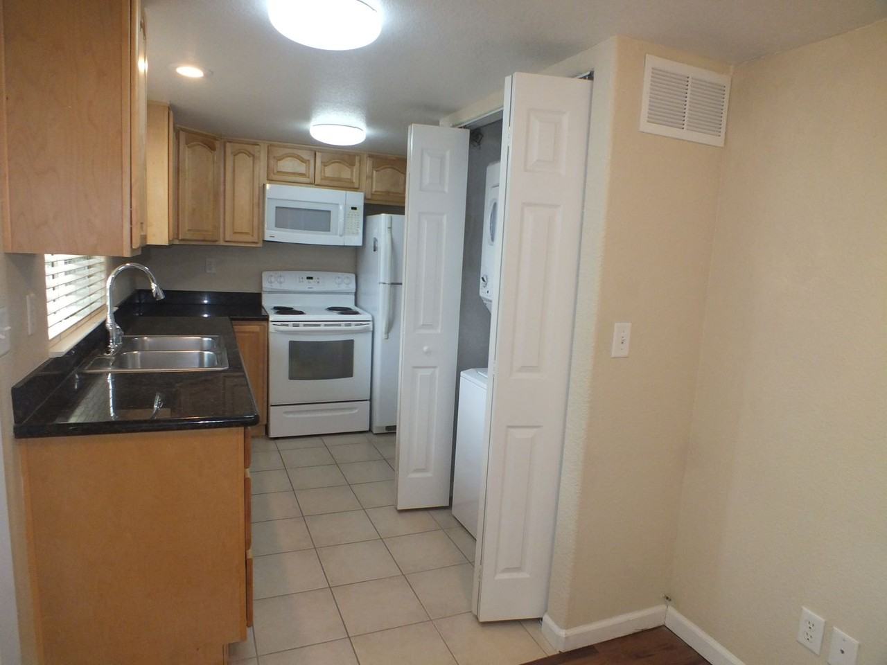 3958 Lancelot Ct #D3 - Photo 3 of 11