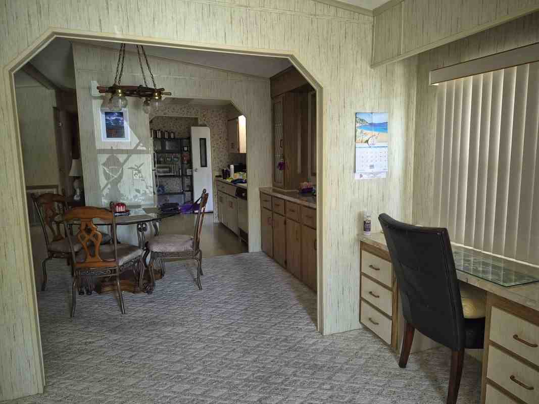 904 Red Bud Rd - Photo 6 of 8