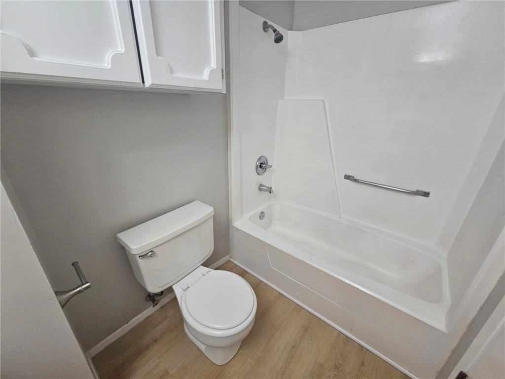 4023 Oak Bay Dr #I - Photo 7 of 9