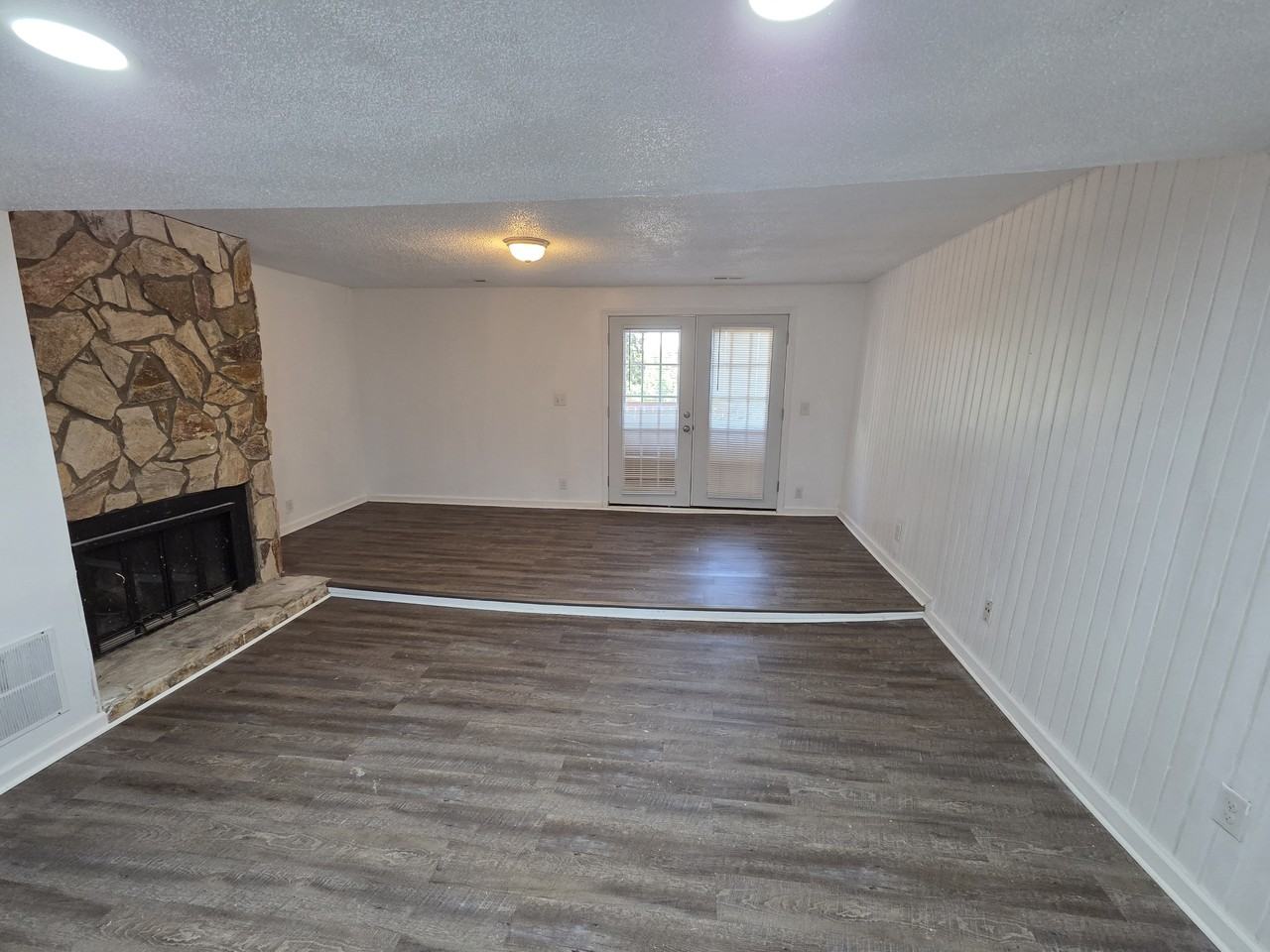 3757 Heathrow Dr - Photo 7 of 27